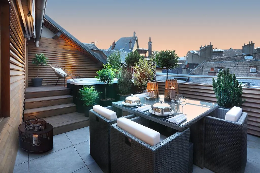 Petit Hôtel Confidentiel Chambéry Hotel