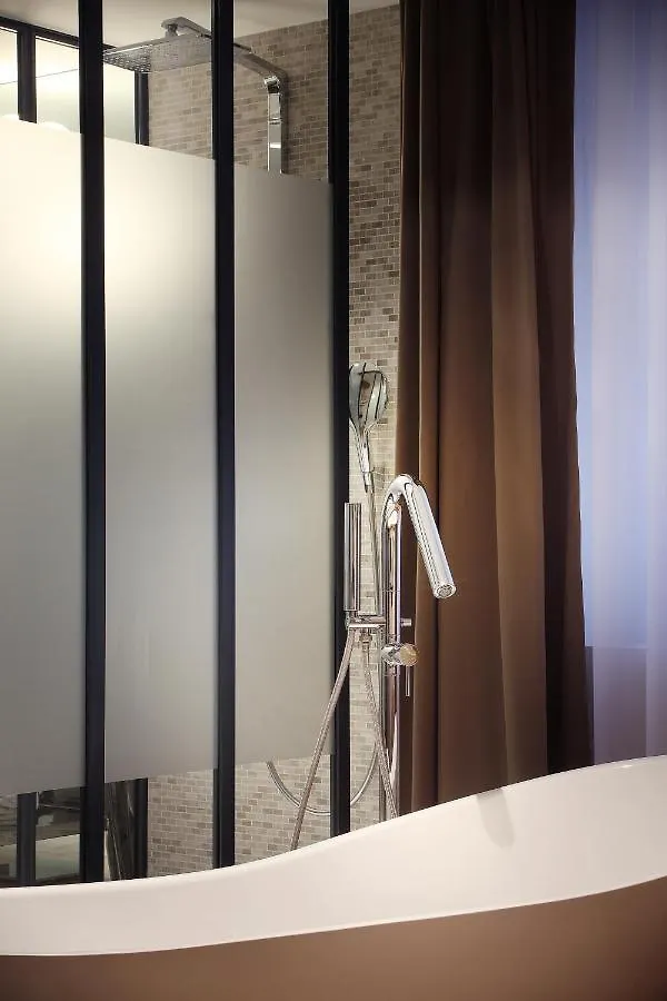 Petit Hôtel Confidentiel Chambéry Hotel